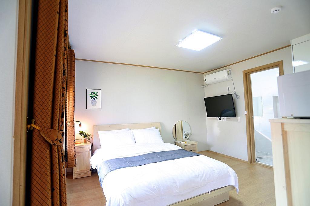 Ddobagi Pension Seogwipo Exterior photo